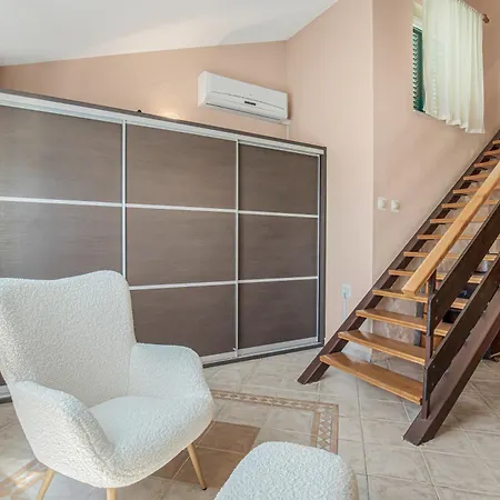 Charming Nika With The Pool Vila