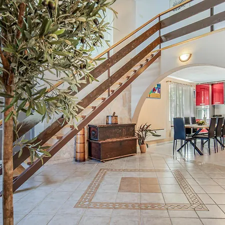 Vila Charming Nika With The Pool *