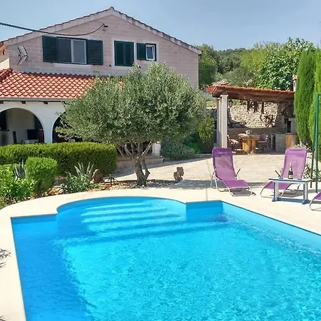 Villa Charming Nika With The Pool