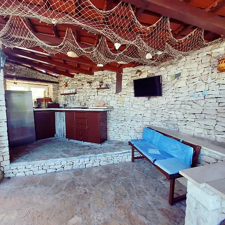 Villa Charming Nika With The Pool Supetar