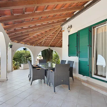 Charming Nika With The Pool 别墅 *